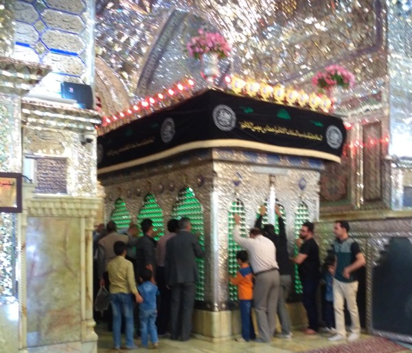 Шах Черах - лучезарная мечеть Ирана.